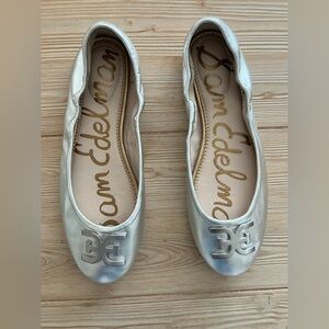 Sam Edelman Silver Logo Ballet Flats Women’s Size 9 Leather